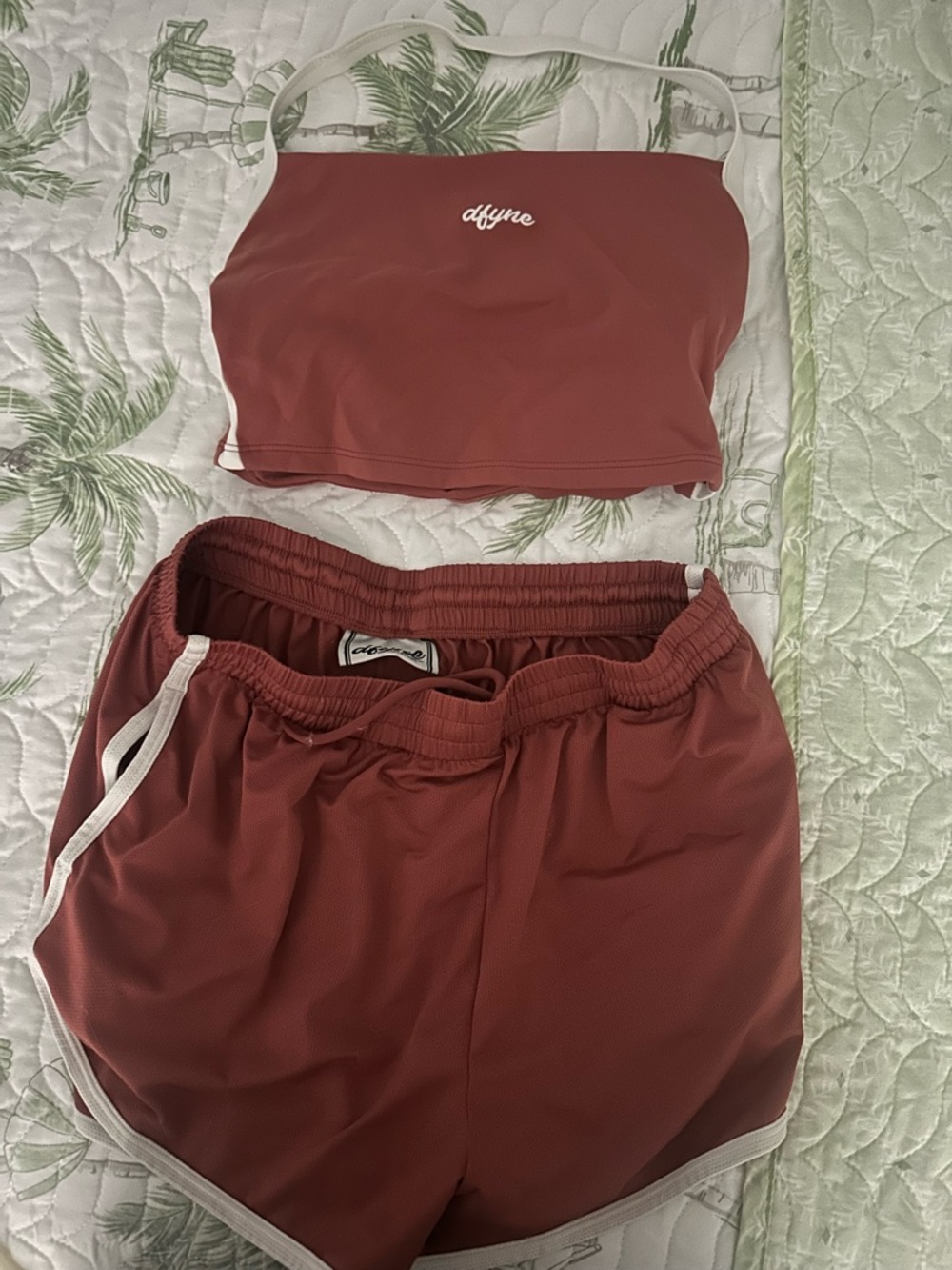 Dfyne birthday set